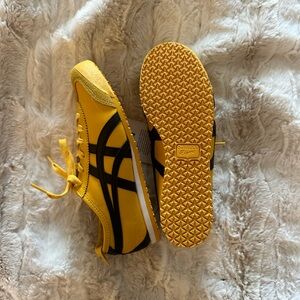 BNWT Onitsuka Tiger Mexico 66 Yellow
